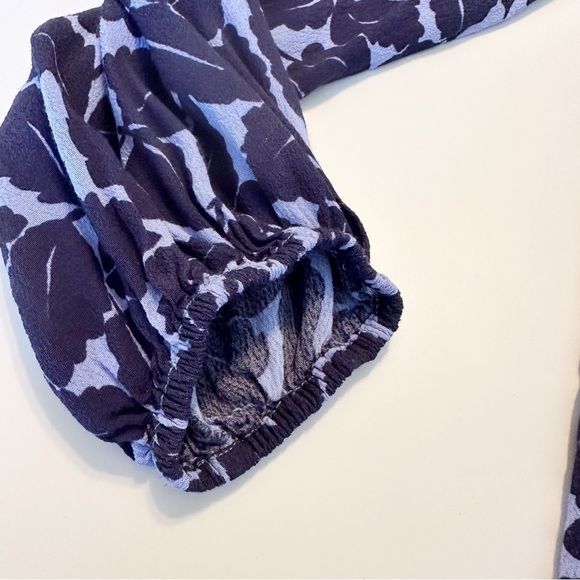 Sail To Sable Ruffle Neck Long Sleeve Blue Blouse - XS - Picture 9 of 13